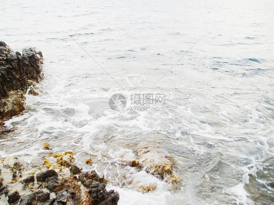 冲撞珊瑚礁的海水波浪波纹飞沫花岗岩泡沫风景雕塑天堂悬崖碰撞潮汐图片