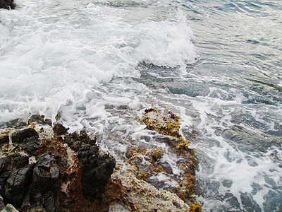 冲撞珊瑚礁的海水波浪海洋雕塑海景飞沫自由碰撞潮汐嘶嘶雕刻悬崖图片