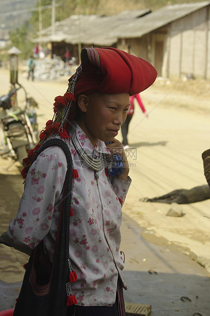 红道族妇女多样性头发海关光头女性传统衣服礼服少数民族民间图片