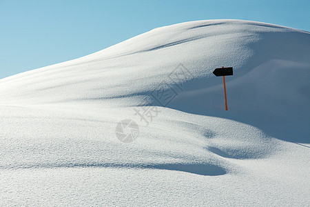 雪曲线木板地形展示冻结天空风景滑雪冷冻招牌图片