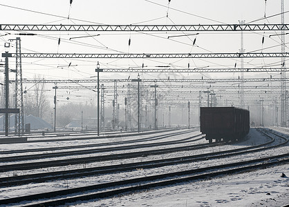 铁路白色火车寒意冻结货运送货工业基础设施曲线船运图片