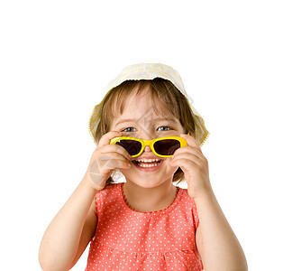 持有太阳眼镜的女孩帽子童年眼镜工作室闲暇白色太阳裙微笑孩子喜悦图片