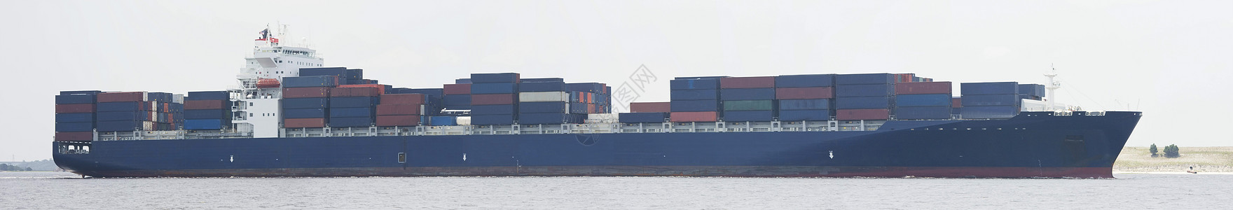 大型集装箱货轮货物商业海洋运输货运工业船运背景图片
