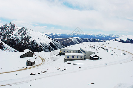 冬季的风景晴天冰山冻结冰川山腰气候山脉荒野天空季节图片