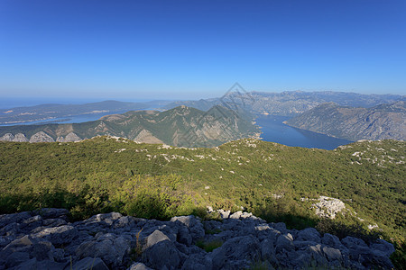 科托湾晴天崎岖季节海岸海岸线荒野环境全景峡湾天空图片