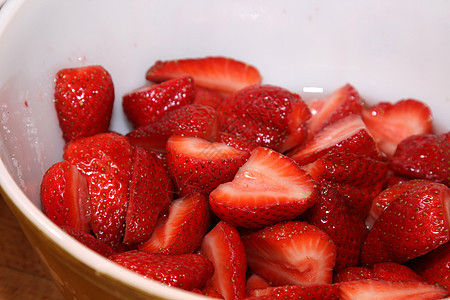 果汁红草莓图片