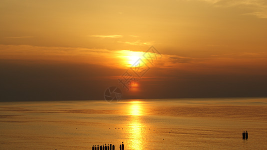 波兰的日落背景图片