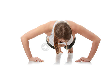 做瑜伽锻炼的年轻美女身体运动享受女孩训练乐趣肌肉专注体操保健图片