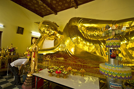 谎言佛历史佛教徒身体金子石头雕塑旅行病态数字宗教图片