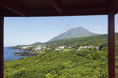 亚速亚海岸线地质学支撑天空悬崖衬套农村海岸荒野环境植物群图片