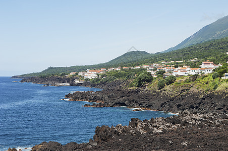 亚速亚海岸线全景村庄天空火山叶子蓝色岩石远景海岸植被图片