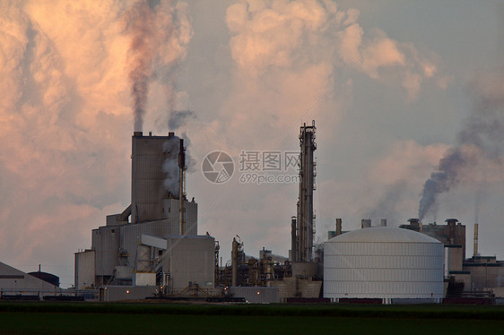 植物背后的库穆洛尼姆布云乡村风景水平天空风暴旅行场景钾肥天气图片