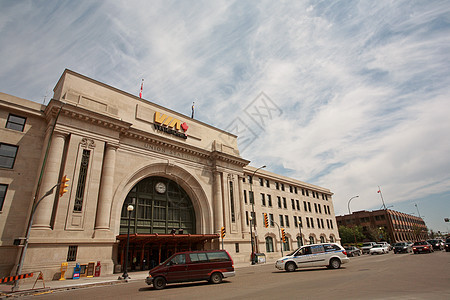 CNR 温尼伯联合火车站旗帜玻璃停车汽车火车站路灯天空建筑学水平风景图片