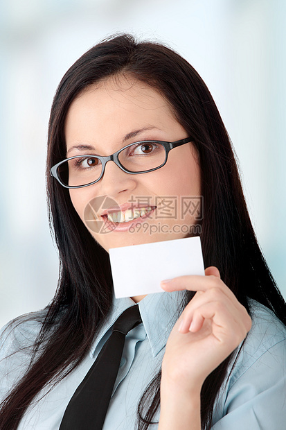 名片手指黑发快乐管理人员商务女士生意人工作女性身份图片