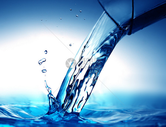 游水饮料氯化物蓝色聚合物塑料流动环境白色茶点瓶子图片