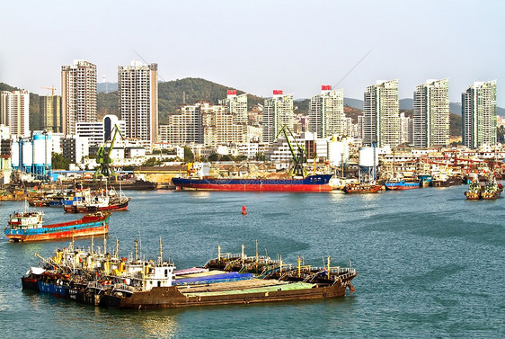 中国三亚凤凰岛港风景地标过境旅行绿色蓝色城市商业场景工作图片