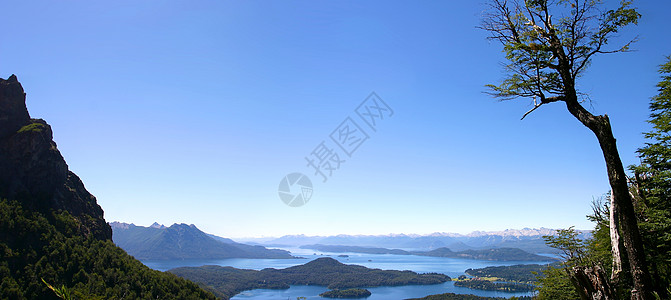 阿根廷圣卡洛斯德巴里洛切附近岩石国家旅游山脉目的地自由全景旅行蓝色积水图片