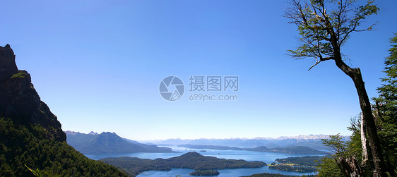 阿根廷圣卡洛斯德巴里洛切附近岩石国家旅游山脉目的地自由全景旅行蓝色积水图片