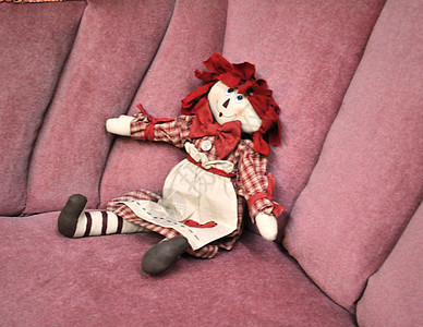 古董椅的玩偶长椅玩具毛绒软垫红色娃娃椅子洋娃娃图片
