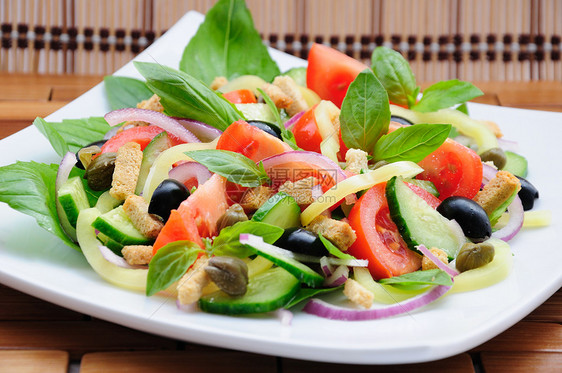 蔬菜沙拉加巴西黄瓜油炸健康饮食自助餐烹饪维生素餐饮午餐美食装饰图片