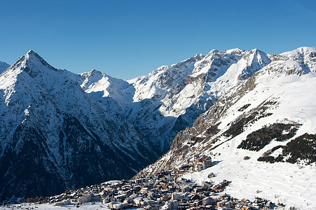 山山脉季节蓝色旅行冻结风景滑雪环境运动土地全景图片