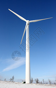 风车对抗深蓝天空植物车站生态发电机力量风力天空蓝色发电厂白色图片