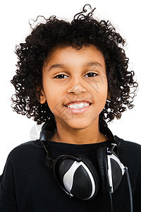 拉丁美洲男孩佩戴耳头盔图片
