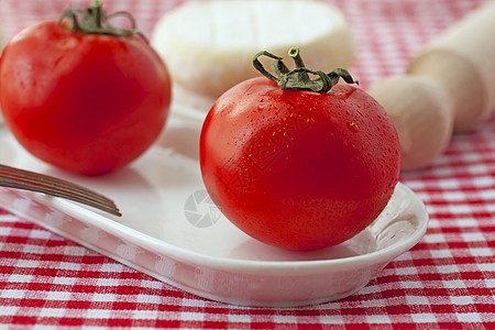 番茄食品水果生活奶制品烹饪厨房植物叶子木头盘子图片
