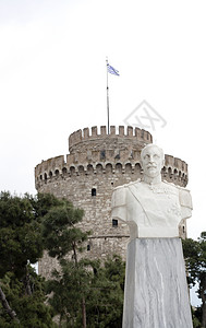 Votsis 雕像和白塔上将图片