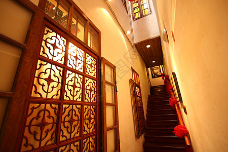 中国传统走廊 用红灯笼木制风景建筑灯笼窗户木头通道门厅房子场景图片