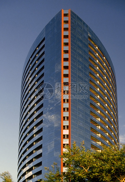 天空压台酒店摩天大楼建筑学高楼建筑蓝色图片