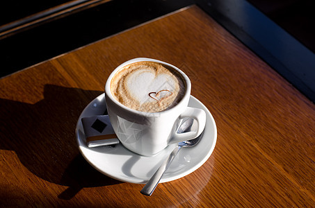 卡布奇诺时间泡沫豆子饮料咖啡师快报早餐勺子午餐咖啡馆咖啡图片