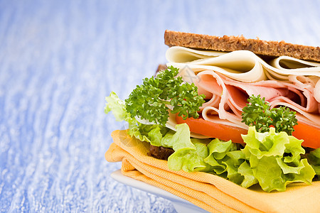奶酪和火腿三明治毛巾斯拉塔火腿面包小吃食品食物香菜图片