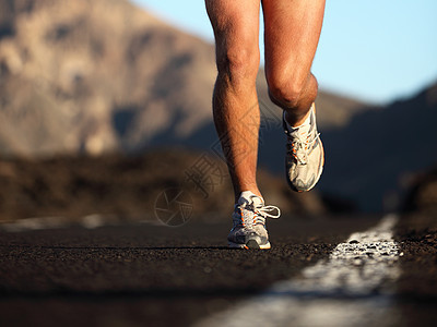 运动鞋跑步者男人男性赛跑者慢跑者速度火车运动训练男士图片