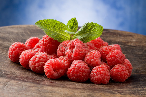 草莓食物水果薄荷素食木板图片