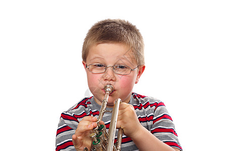 男孩吹号角眼镜眼睛笔记独奏男性黄铜男人排练喇叭孩子图片