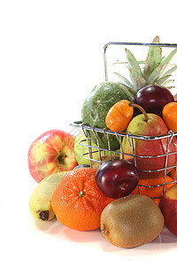 购物篮中的水果混合菠萝香蕉食物维生素饮食果味市场组合橘子篮子图片