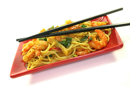 面条和亚洲大虾炒菜油炸炒锅盘子竹笋炒面美食食物香菜蔬菜图片