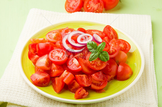 番茄沙拉洋葱饮食盘子有机食品西红柿沙拉蔬菜素食图片