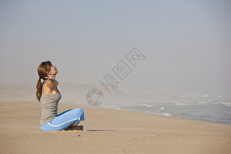 瑜伽时间运动天空娱乐成人身体活力喜悦海岸冥想训练图片