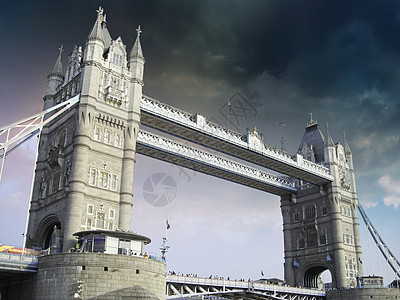 伦敦塔桥历史游客城市天空商业王国国家花岗岩石头蓝色图片