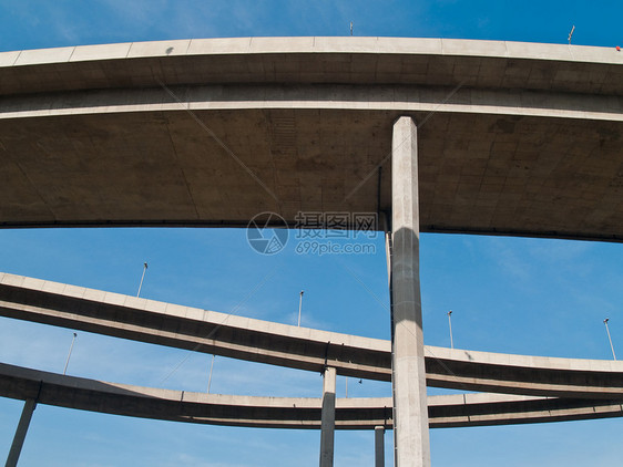 高速公路天空工业路口建筑蓝色风景戒指工程运输场景图片