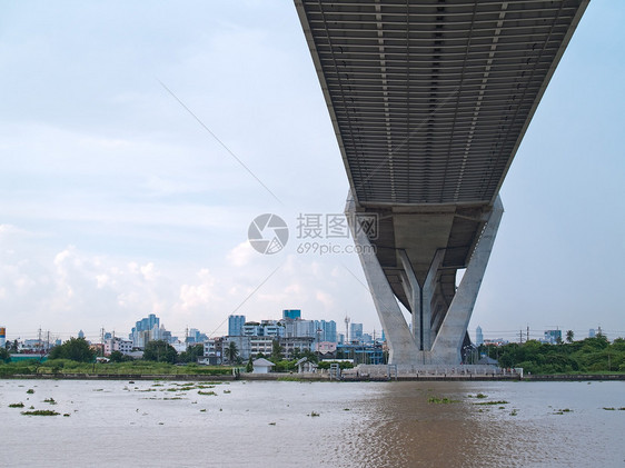 Bhumibol桥的一部分地标工业场景戒指民众天空建筑风景工程运输图片