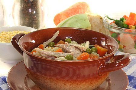 菌汤锅鸡汤萝卜蔬菜营养面条菜花汤锅午餐玉米食物韭菜背景