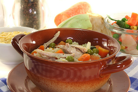 鸡汤萝卜蔬菜营养面条菜花汤锅午餐玉米食物韭菜图片