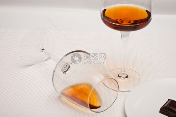 酒杯眼镜红色酒精液体生活饮料酒吧白色周年酒厂餐厅图片
