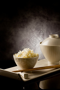 带筷子的米玻璃反射豆子陶器桌子素食聚光灯小菜香米美食图片