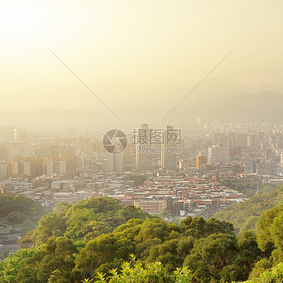 日落城市风景房子太阳天堂阳光公寓天空建筑地标景观摩天大楼图片