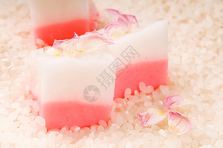日式甜点 美菜花玫瑰寿司年糕美食盘子玫瑰粉色食物糖果红色图片