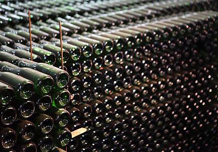 在80米深处的工厂 香槟切拉机旅游地窖商业生产地区建筑玻璃制造业旅行嘶嘶图片